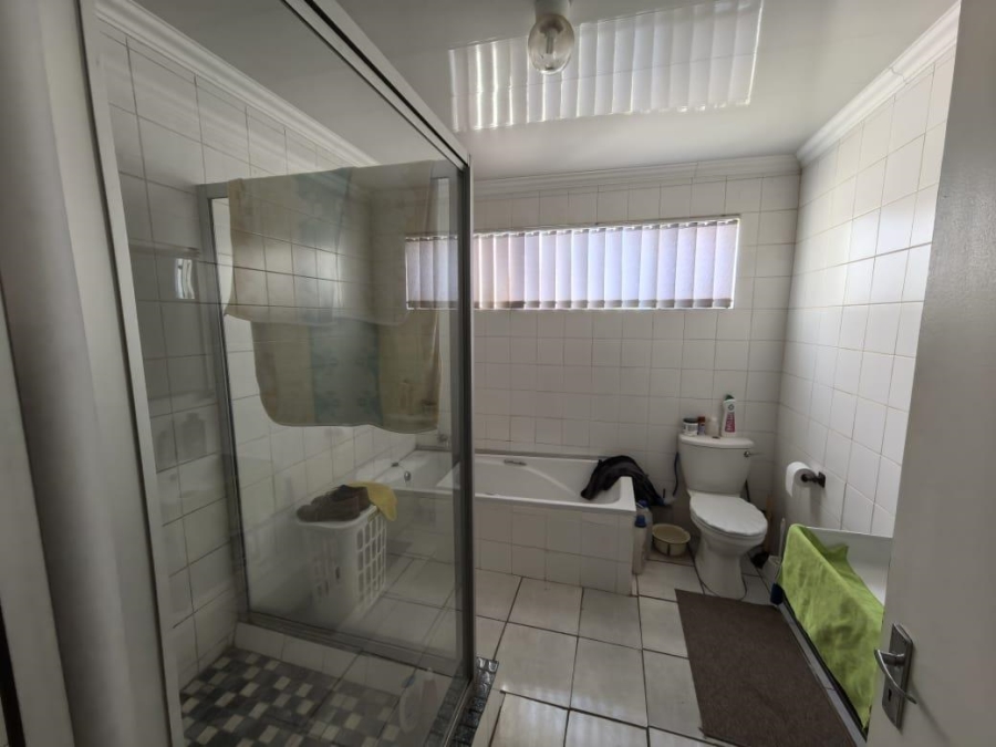 5 Bedroom Property for Sale in Hadison Park Northern Cape